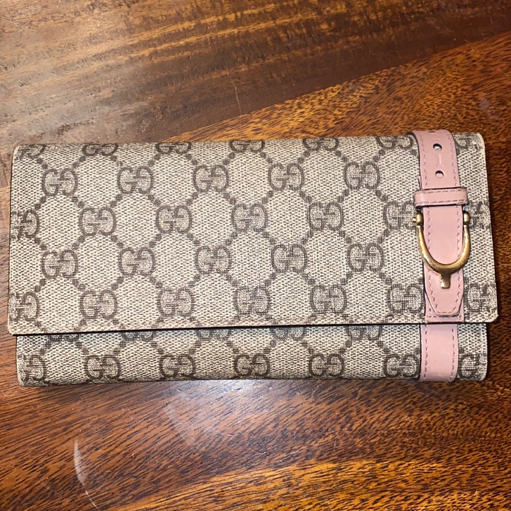 Gucci wallet